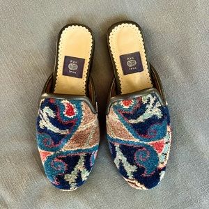 RES IPSA Blue Pattern Handmade Mules Slippers